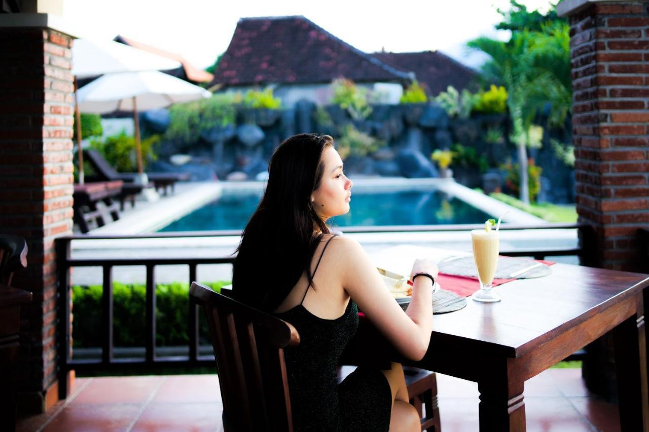 אמד Alam Bali Beach Resort מראה חיצוני תמונה