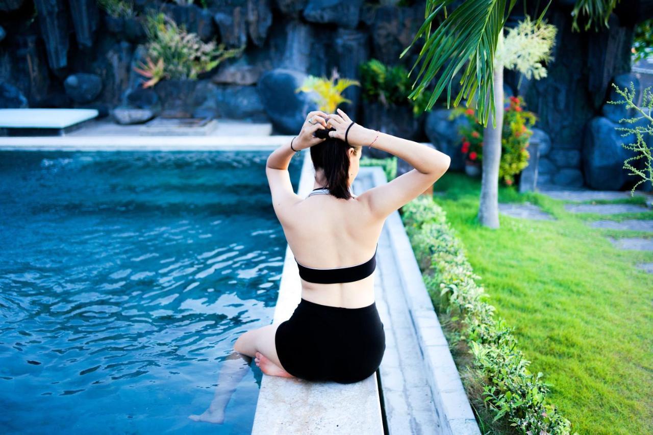 אמד Alam Bali Beach Resort מראה חיצוני תמונה