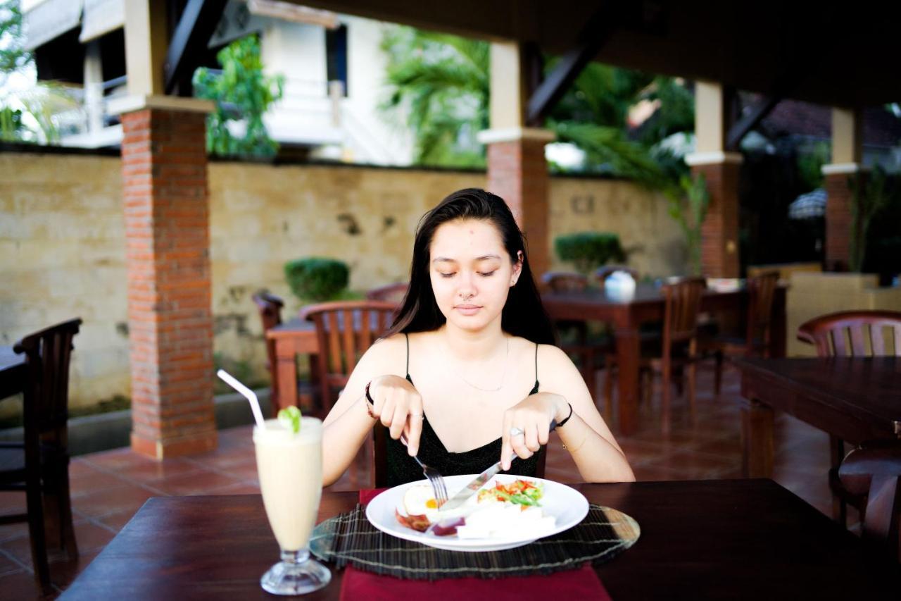 אמד Alam Bali Beach Resort מראה חיצוני תמונה